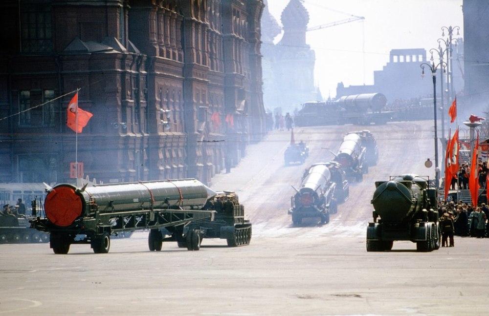 1968年，美国花40亿美元，秘密打捞苏联核潜艇，25年后还给俄罗斯
