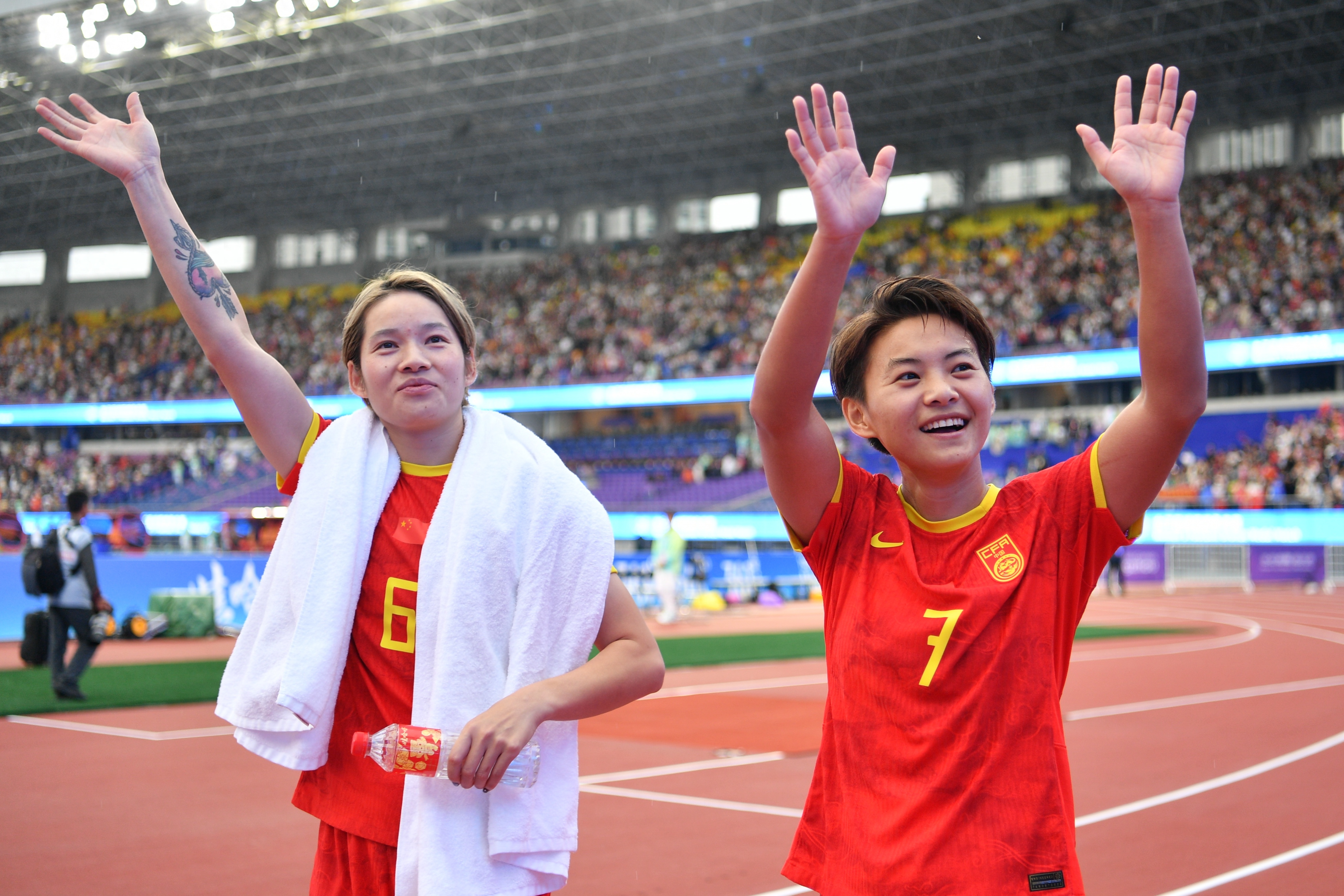 中国女足7比0大胜乌兹别克斯坦摘铜，本月将在奥运预选赛遭遇朝鲜，水庆霞：将会好好研究